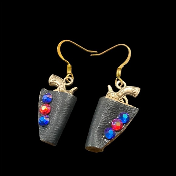 Jewelry - Western Costume Pierced Earrings #7022 💎